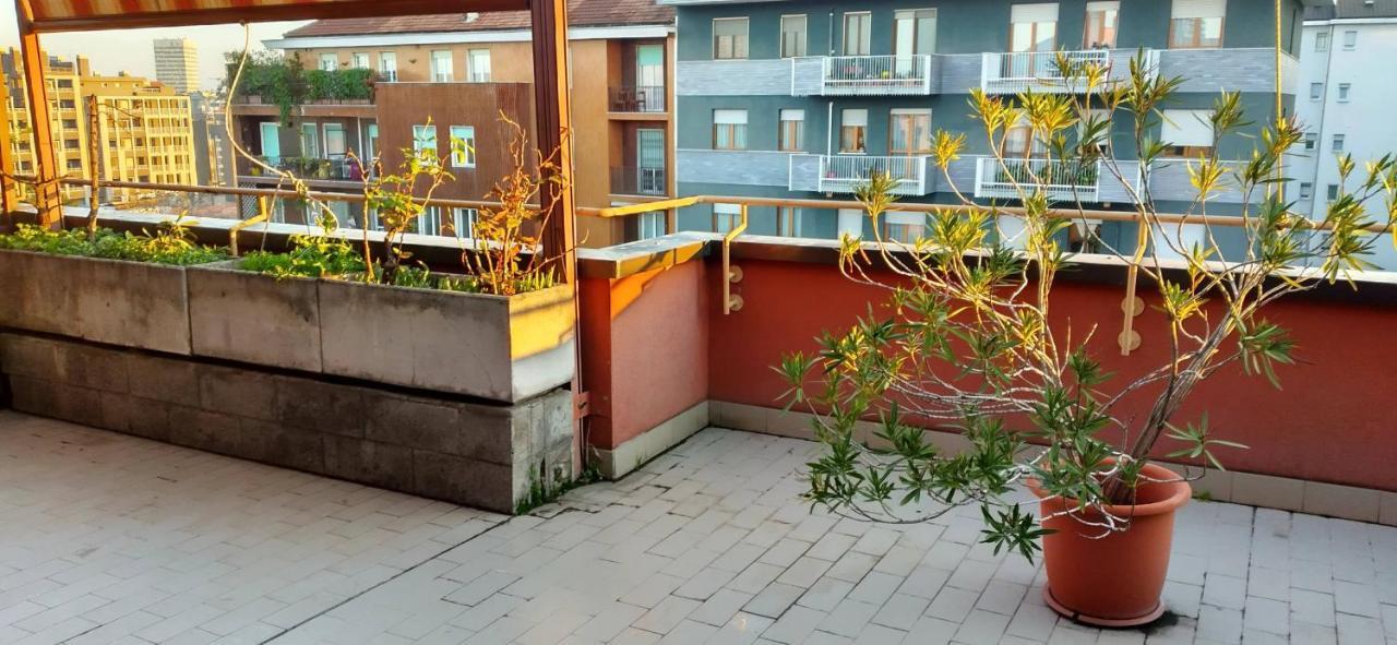 Meraviglioso Super Attico Con Terrazza Мілан Екстер'єр фото